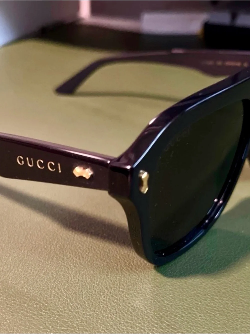 Gucci Men's Black Sunglasses with Gold Detail